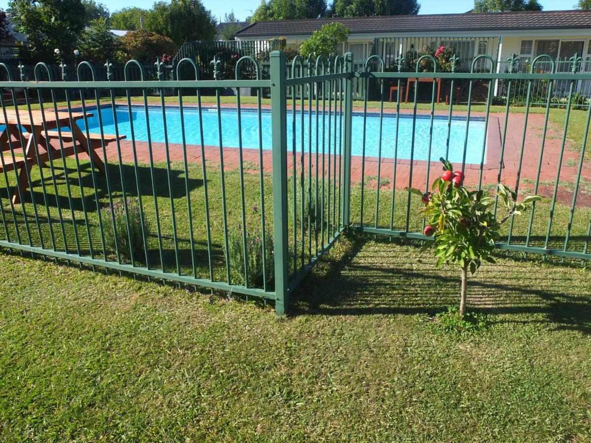 Colonial Court Motel Cambridge Zewnętrze zdjęcie